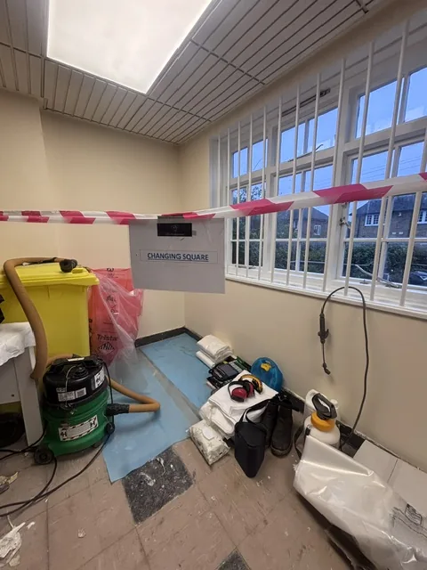 Asbestos floor tile and bitumen removal in St John's Wood